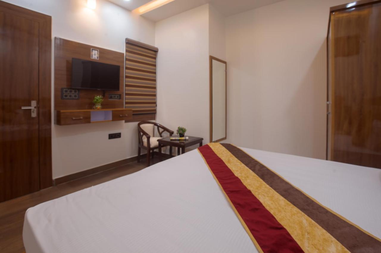 Madhav Residency Hotel Mathura Luaran gambar