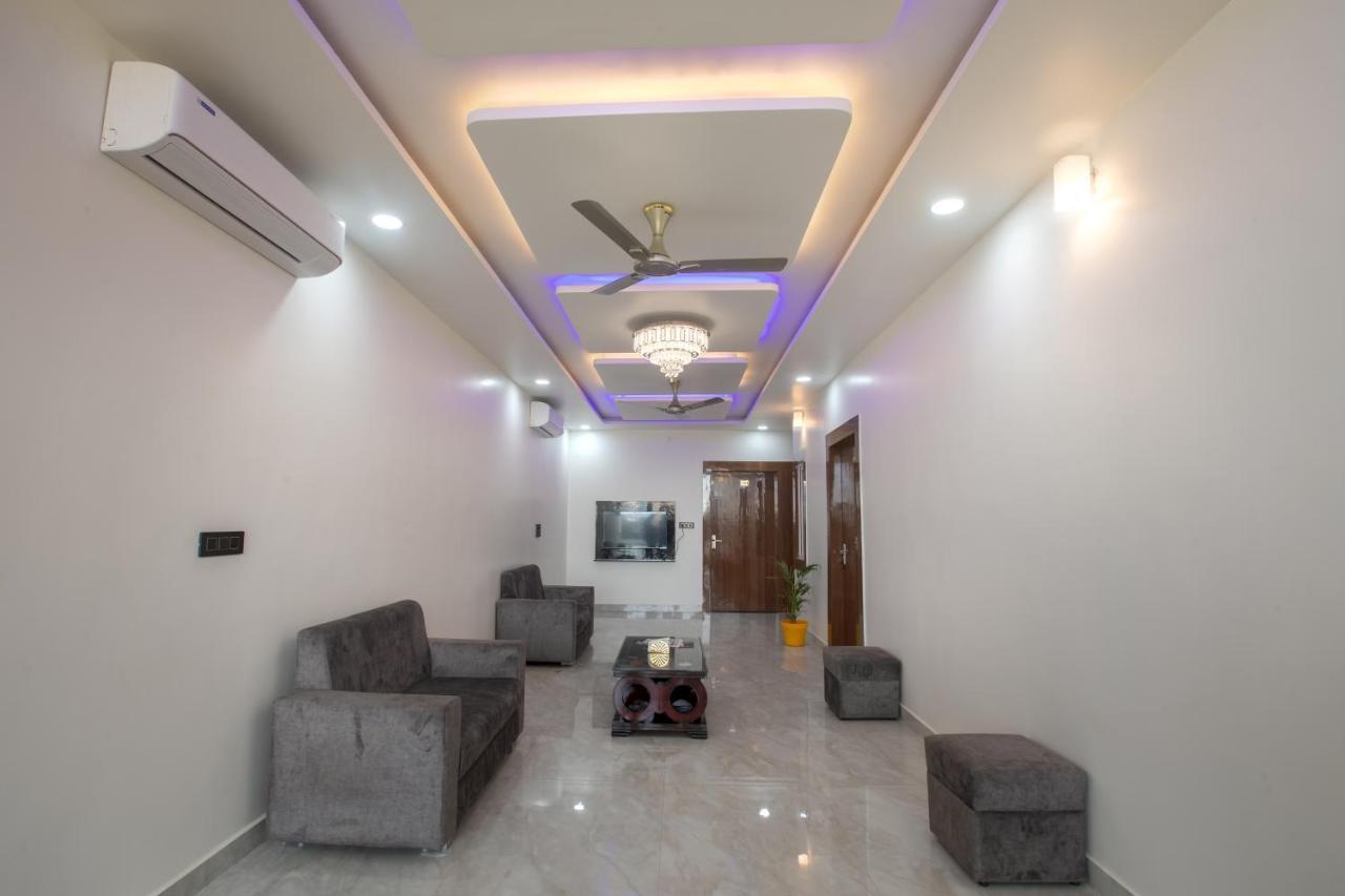 Madhav Residency Hotel Mathura Luaran gambar